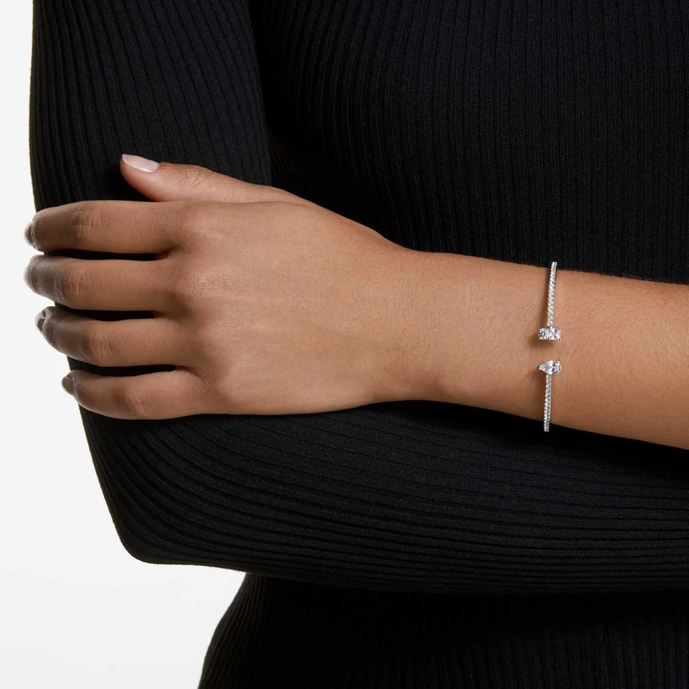 Bracciale rigido Mesmera